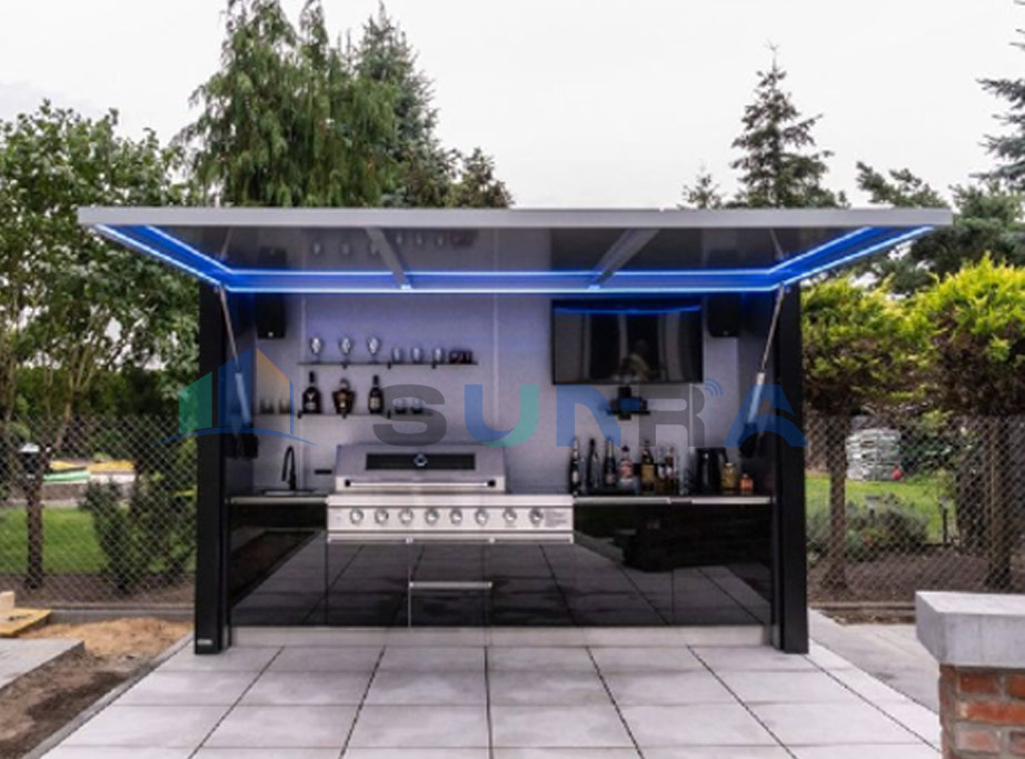 Outdoor Kitchen